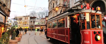 SELÇUK ERACUN REHBERLİĞİNDE BEYOĞLU PERA TURU